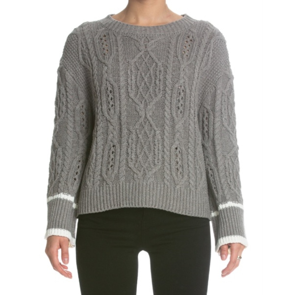 NWT / Elan Sweater Size Small in Grey